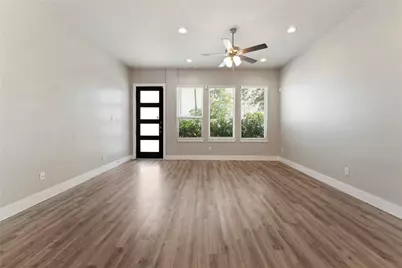 7703 Rainbow Close Lane, Houston, TX 77055 - Photo 7