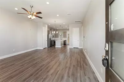 7703 Rainbow Close Lane, Houston, TX 77055 - Photo 3