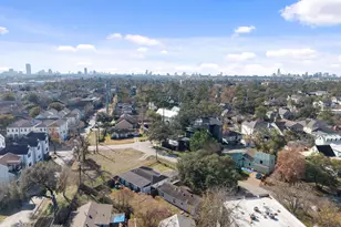 1811 W 14th 1/2 St, Houston, TX 77008 - Photo 23