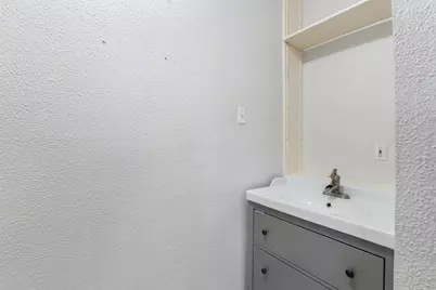 1811 W 14th 1/2 Street, Houston, TX 77008 - Photo 15