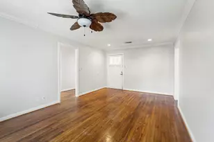 1811 W 14th 1/2 St, Houston, TX 77008 - Photo 5