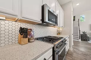 2506 Turnbull Dr, Houston, TX 77008 - Photo 23