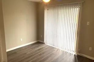 3075 Walnut Bend Ln, Houston, TX 77042 - Photo 17