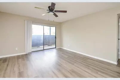 3075 Walnut Bend Lane #23, Houston, TX 77042 - Photo 3
