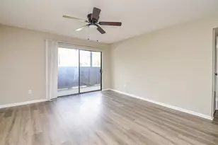 3075 Walnut Bend Ln, Houston, TX 77042 - Photo 3
