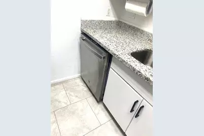 3075 Walnut Bend Lane #23, Houston, TX 77042 - Photo 9