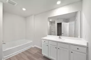 6410 Summer Pass Dr, Houston, TX 77048 - Photo 5