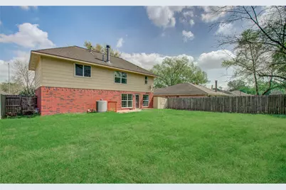2306 Pine Cone Drive, Houston, TX 77339 - Photo 31