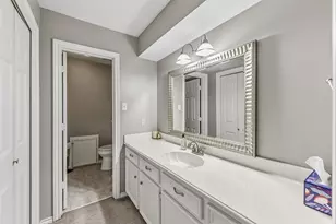 34 W Placid Hill Cir, The Woodlands, TX 77381 - Photo 29