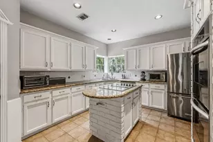 34 W Placid Hill Cir, The Woodlands, TX 77381 - Photo 13