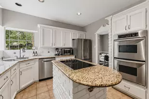 34 W Placid Hill Cir, The Woodlands, TX 77381 - Photo 15