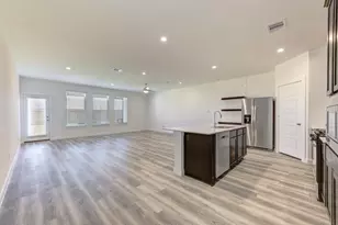 12323 Brandenburg Gate Dr Dr, Houston, TX 77047 - Photo 5