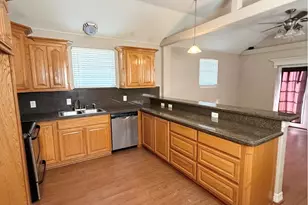 3178 County Rd 32, Angleton, TX 77515 - Photo 3