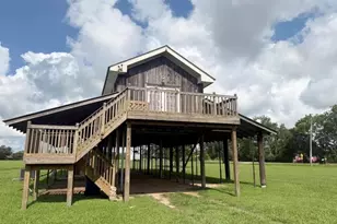 3178 County Rd 32, Angleton, TX 77515 - Photo 1