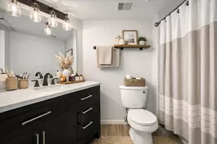 10811 Richmond Ave, Houston, TX 77042 - Photo 13