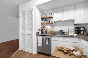 10811 Richmond Ave, Houston, TX 77042 - Photo 9