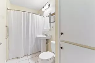 232 Laurel St, Lake Jackson, TX 77566 - Photo 17