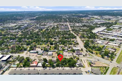 2082 Antoine Drive, Houston, TX 77055 - Photo 9