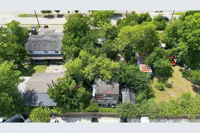 2082 Antoine Drive, Houston, TX 77055 - Photo 5