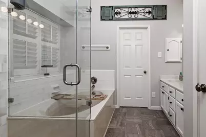 2619 Knollbrook Lane, Spring, TX 77373 - Photo 17