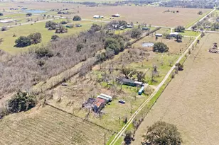 1224 County Rd 32, Angleton, TX 77515 - Photo 1