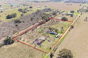 1224 County Rd 32, Angleton, TX 77515 - Photo 1