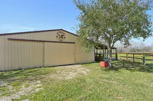 10007 County Rd 168, Alvin, TX 77511 - Photo 41