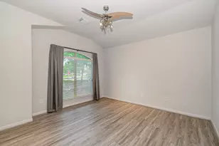 1904 Roaring Springs Ct, Pearland, TX 77584 - Photo 5
