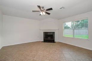 1904 Roaring Springs Ct, Pearland, TX 77584 - Photo 7