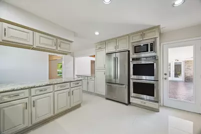 9926 Cliffwood Drive, Houston, TX 77096 - Photo 15
