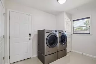 9926 Cliffwood Dr, Houston, TX 77096 - Photo 25