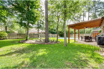 10 Caelin Court, The Woodlands, TX 77382 - Photo 37