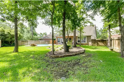 10 Caelin Court, The Woodlands, TX 77382 - Photo 33