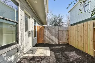 1021 Grenshaw St, Houston, TX 77088 - Photo 19