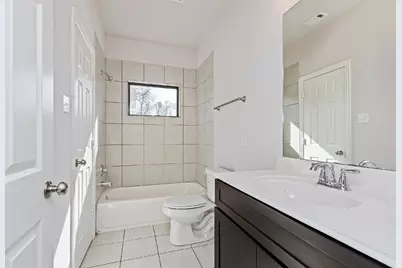1021 Grenshaw Street #B, Houston, TX 77088 - Photo 25