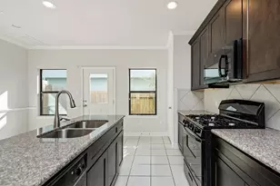 1021 Grenshaw St, Houston, TX 77088 - Photo 15