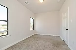 1021 Grenshaw St, Houston, TX 77088 - Photo 33