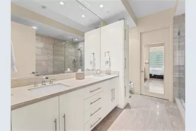 1600 Post Oak Boulevard #1304, Houston, TX 77056 - Photo 17