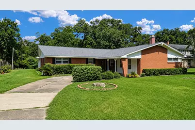 238 Forest Drive, Lake Jackson, TX 77566 - Photo 1
