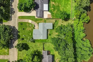 238 Forest Dr, Lake Jackson, TX 77566 - Photo 31