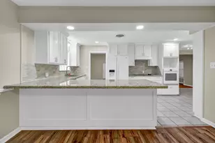 238 Forest Dr, Lake Jackson, TX 77566 - Photo 11