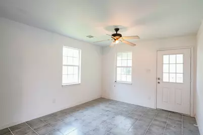2407 Russell Street, Houston, TX 77026 - Photo 7