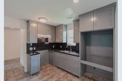 2407 Russell Street, Houston, TX 77026 - Photo 3
