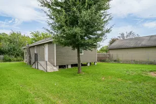 2407 Russell St, Houston, TX 77026 - Photo 1