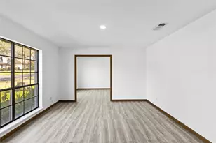 204 Pine Valley St, Huntsville, TX 77320 - Photo 7