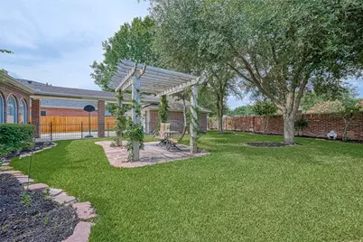 13719 Ashley Run, Houston, TX 77077 - Photo 35