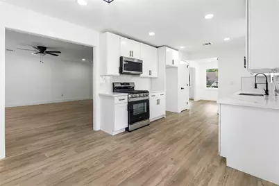 6010 Cartagena Street, Houston, TX 77035 - Photo 15