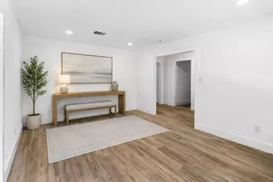 6010 Cartagena St, Houston, TX 77035 - Photo 9