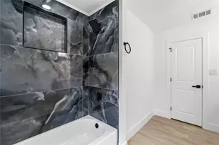 6010 Cartagena St, Houston, TX 77035 - Photo 25