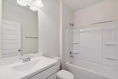 648 Woodhaven Lakes Drive, La Marque, TX 77568 - Photo 5